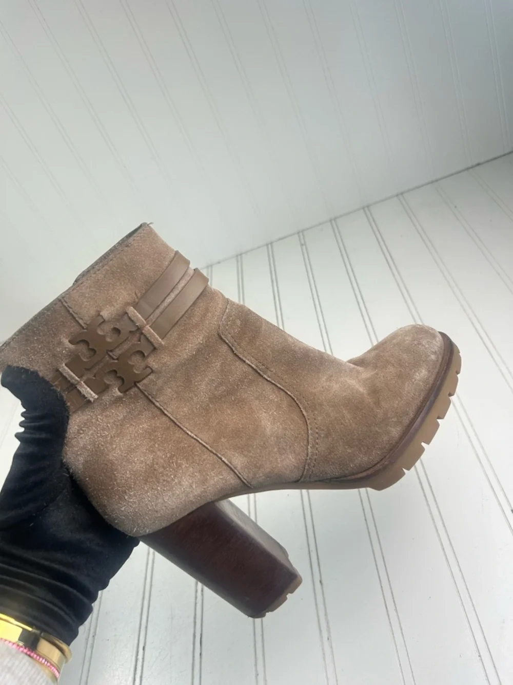 Tory Burch Brown Leigh Suede Lug Sole Booties Women’s Size 7 $400